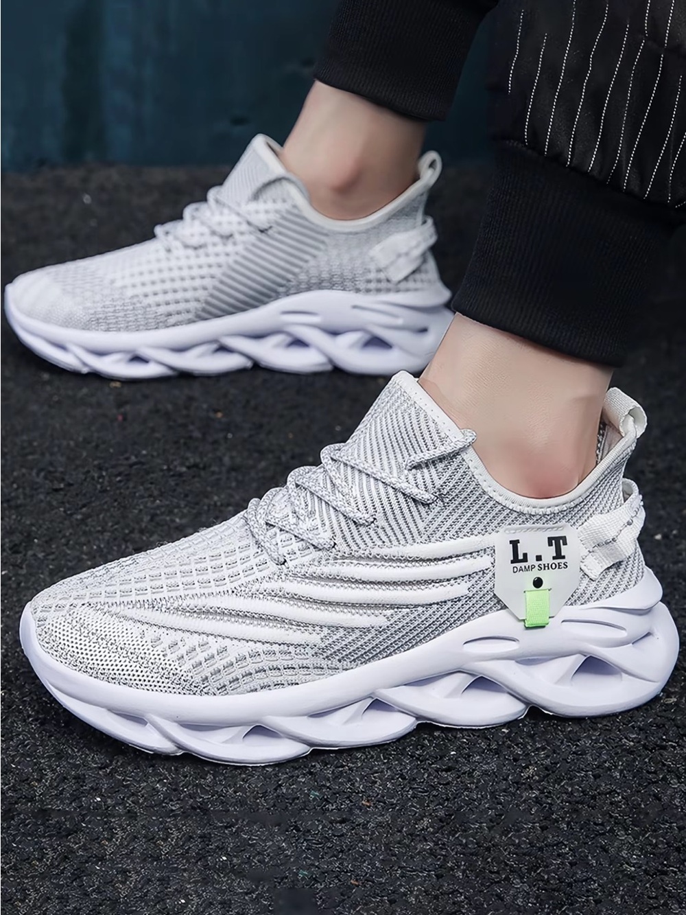 Men’s Size 12 Tennis Shoes Lightweight Knit Sneakers LT Damp